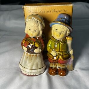 Vintage Pilgrim Thanksgiving Salt & Pepper Shakers Stoneware Ceramic NIB